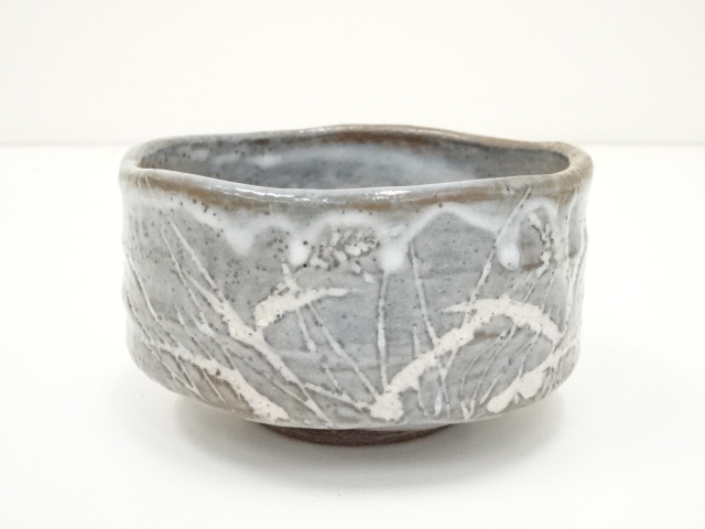 道具 ] - 道具 中村東洸造 倣ねずみ志野草花文茶碗（共箱） | ネット